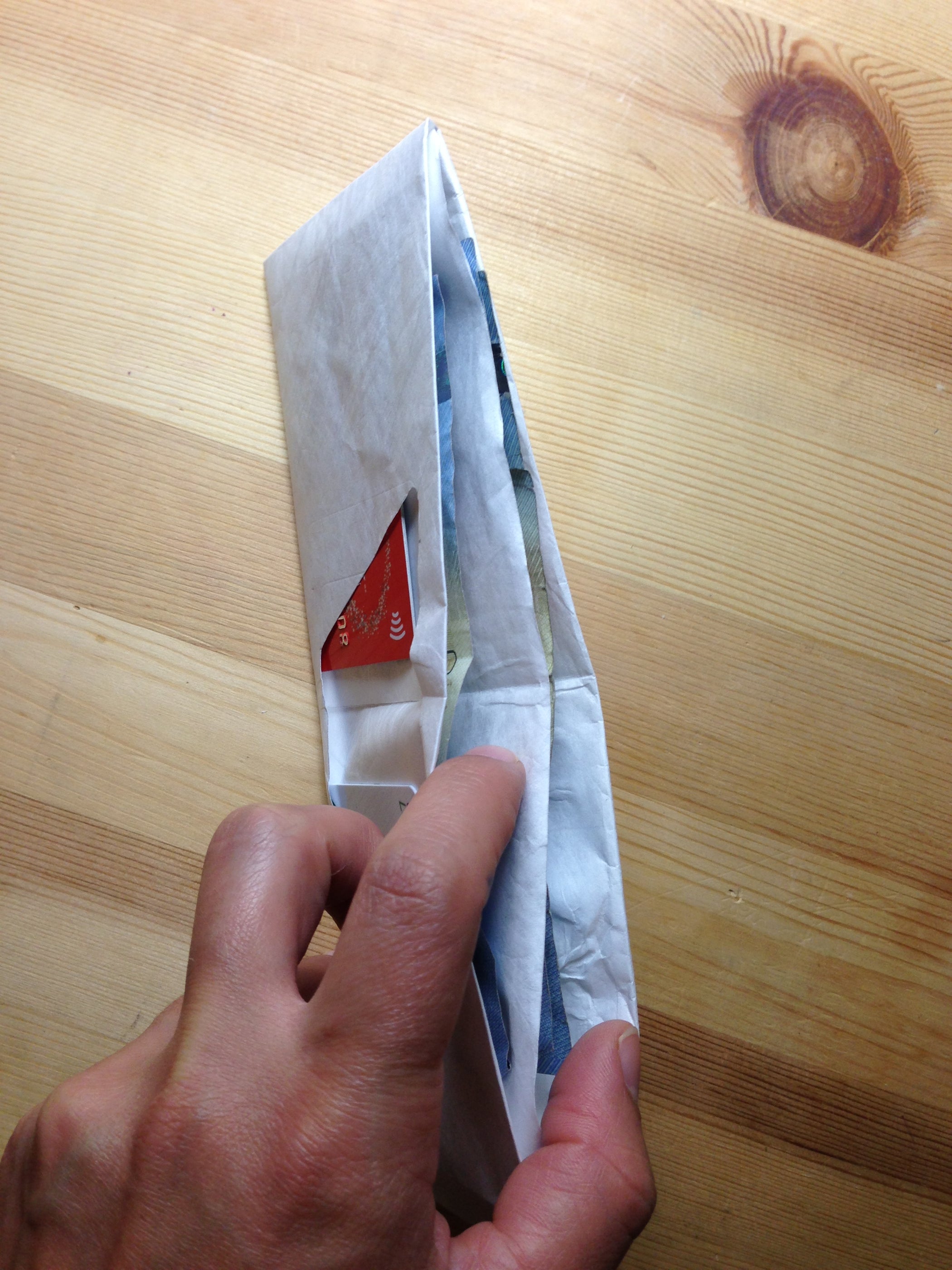 DIY Tyvek Wallet (using 9x12" Envelope) 12 Steps (with Pictures