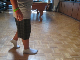 How To Moonwalk 4 Steps Instructables