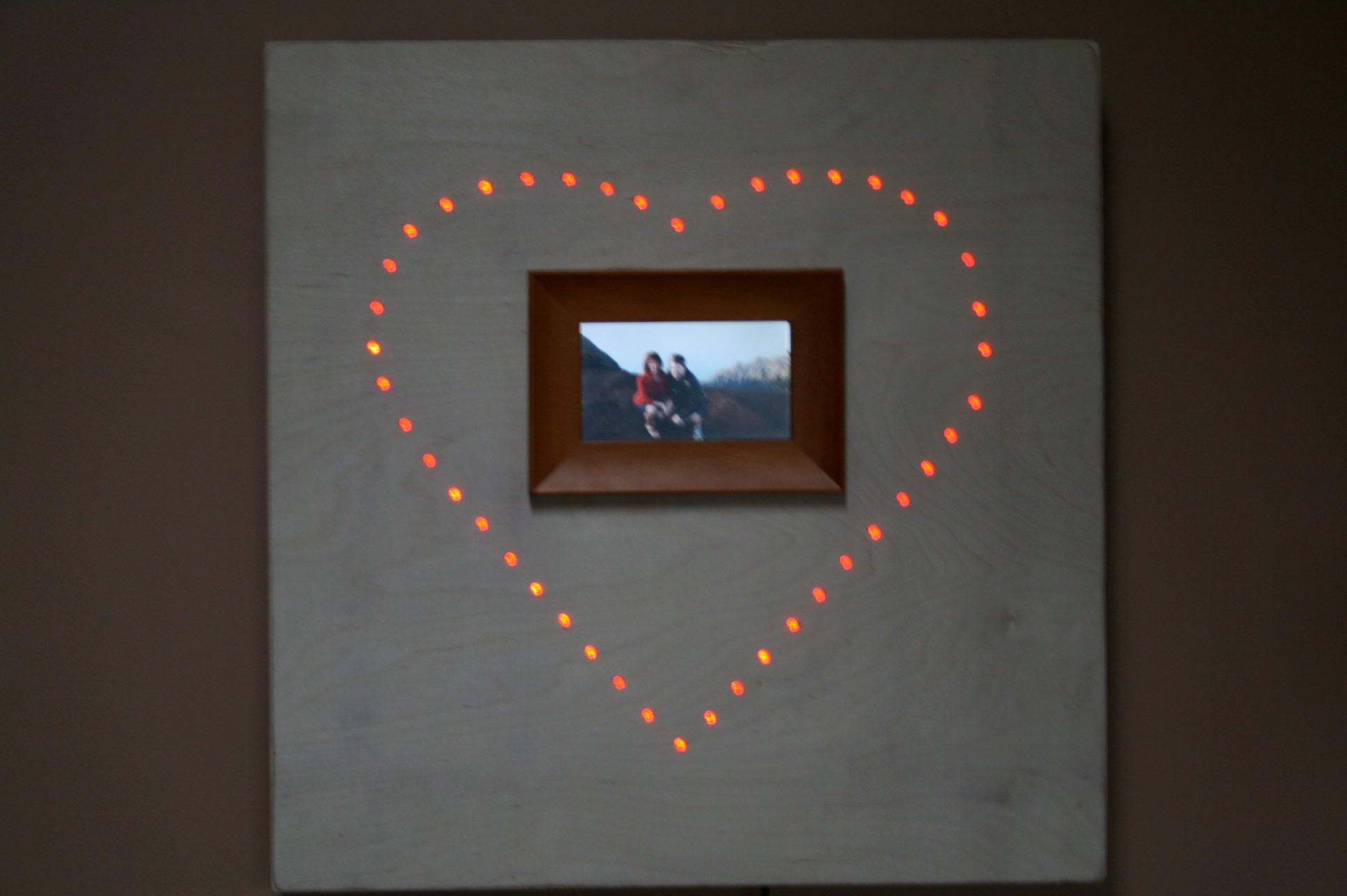 Make a Hi Tech Picture Frame for Cheap 4 Steps Instructables