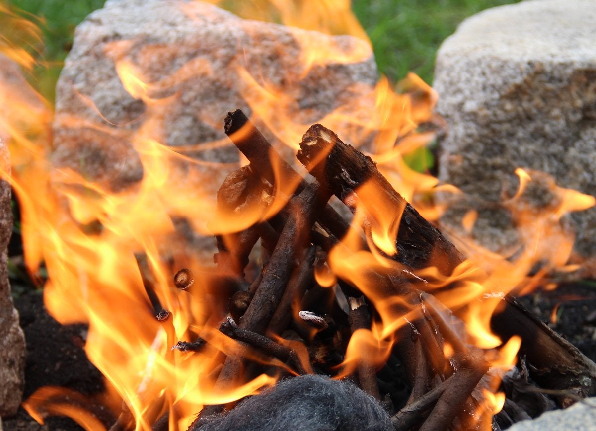 How to Make Fire Using Only a Battery and Steel Wool 4 Steps