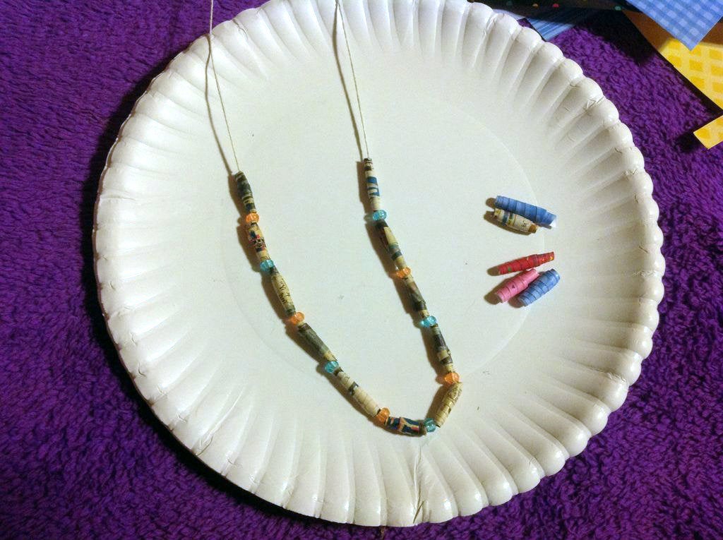 Making Paper Beads 7 Steps