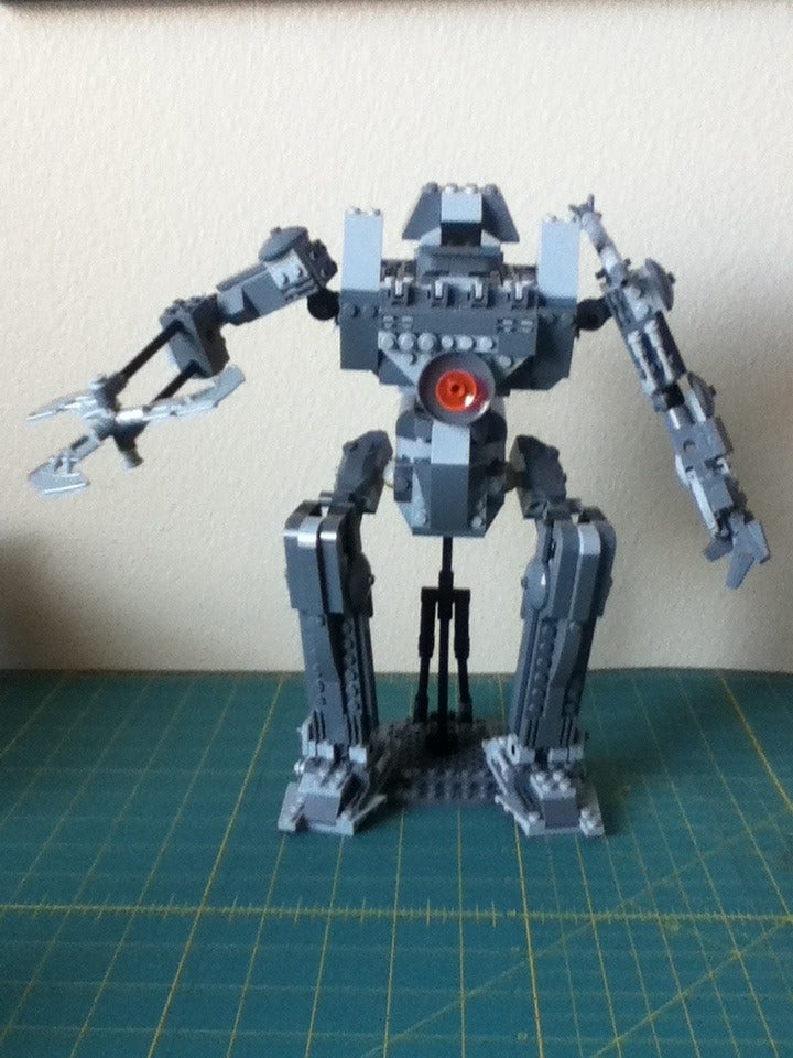 Lego Pacific Rim Jaeger - Instructables