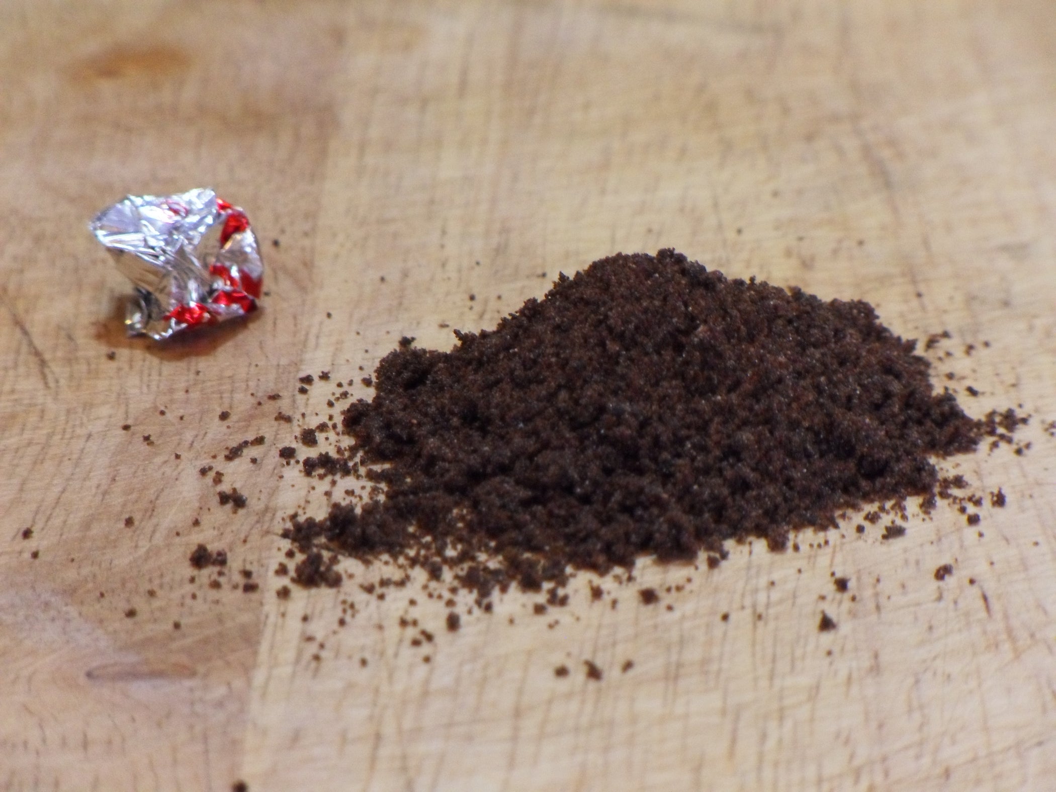How to Open an Oxo (stock) Cube 4 Steps