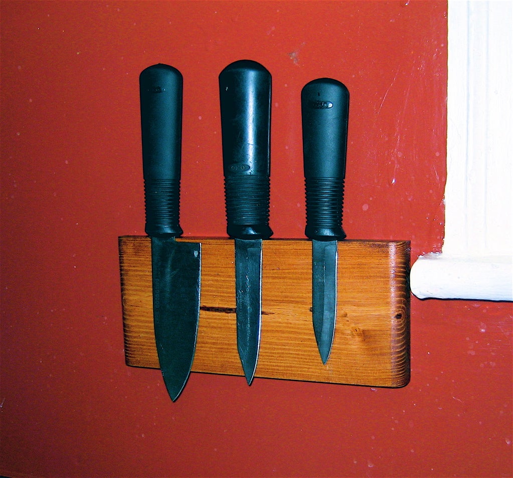 Wall Mounted Knife Block (with Pictures)