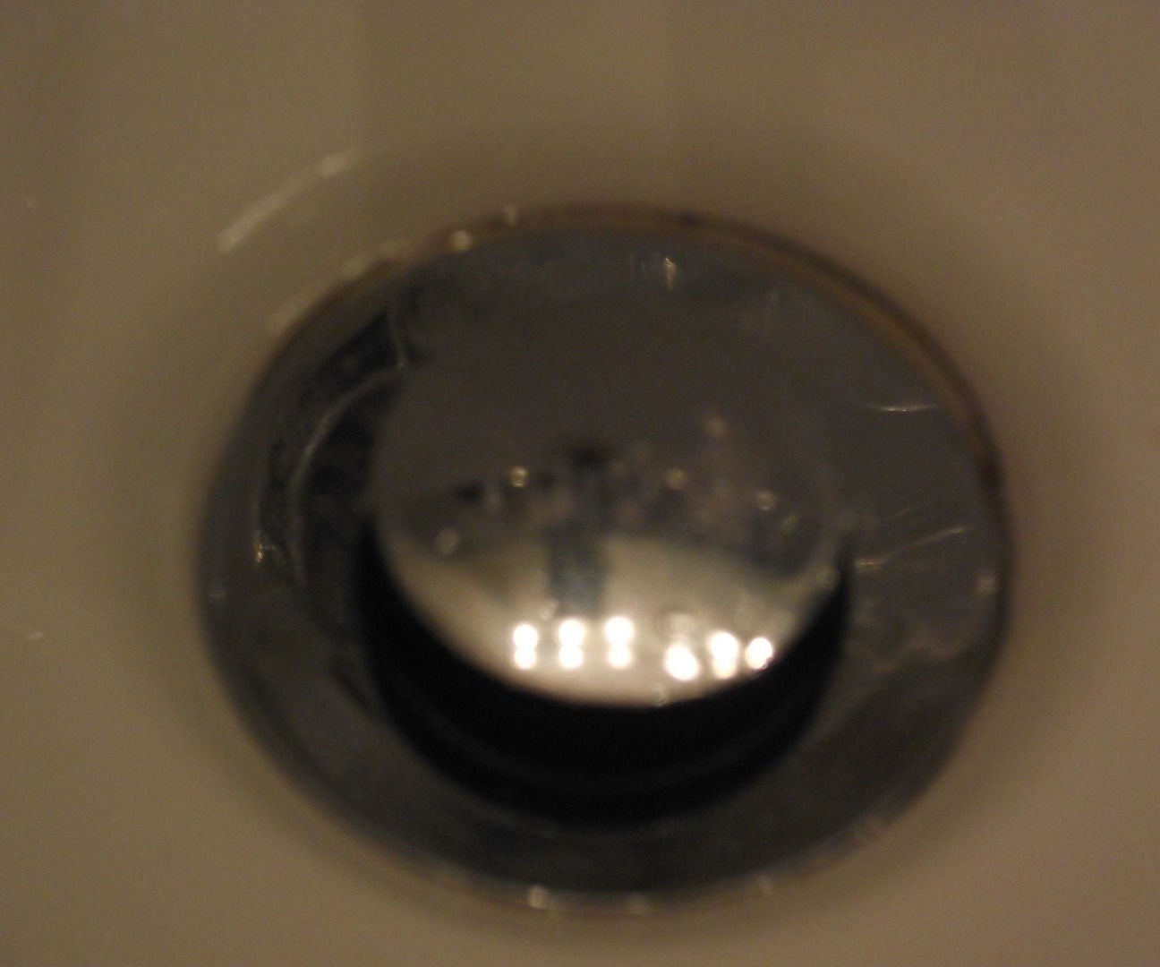 Fixing a "Push Button" Sink 5 Steps