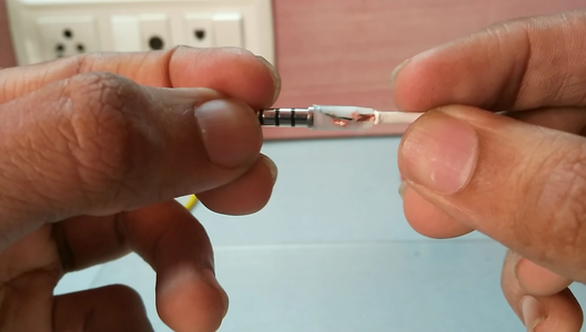 How to Fix Broken Headphone Jack ! : 8 Steps (with Pictures