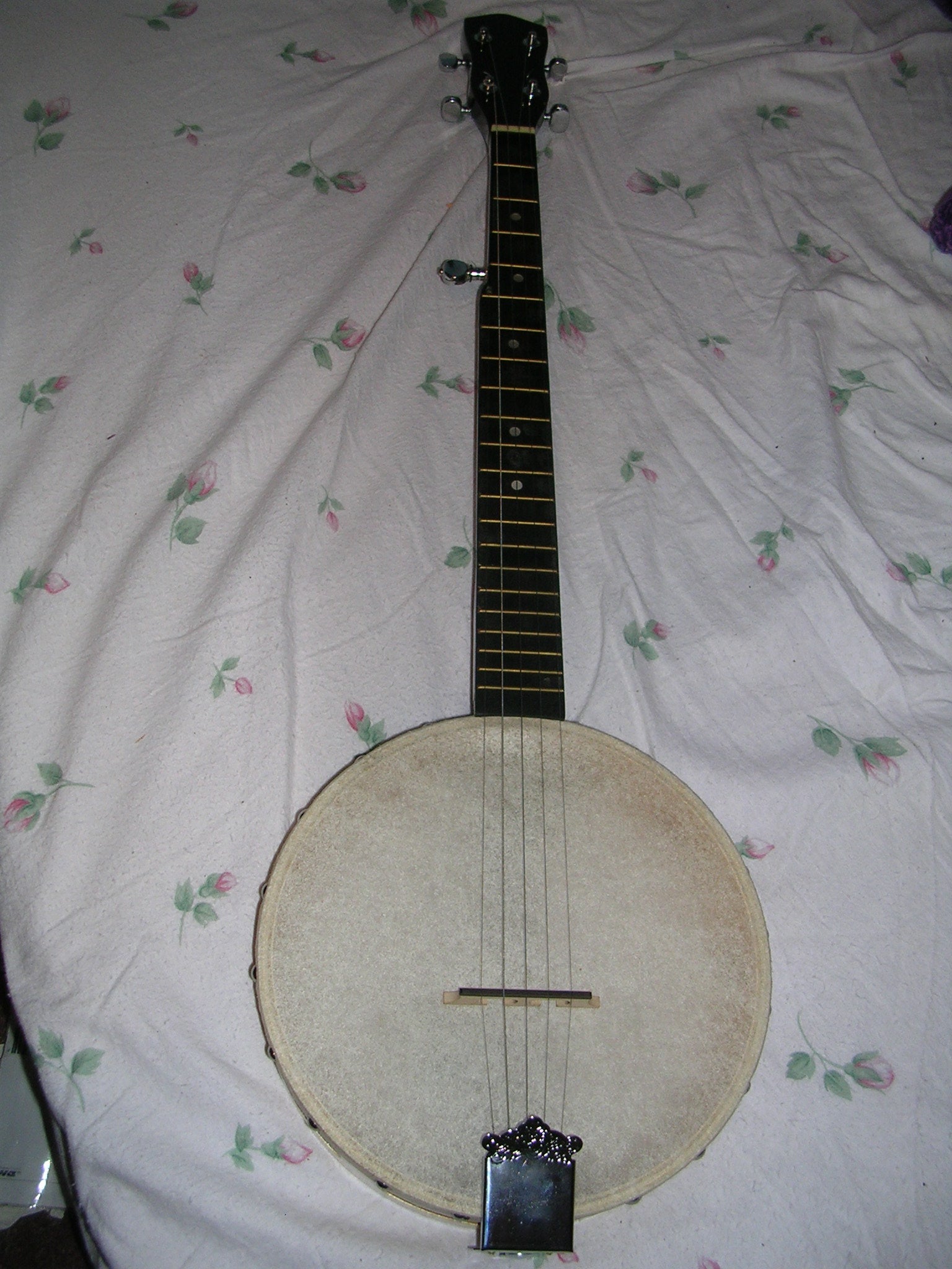 Home Made 5 String Banjo, Low Budget Built From Parts and Some Scrap