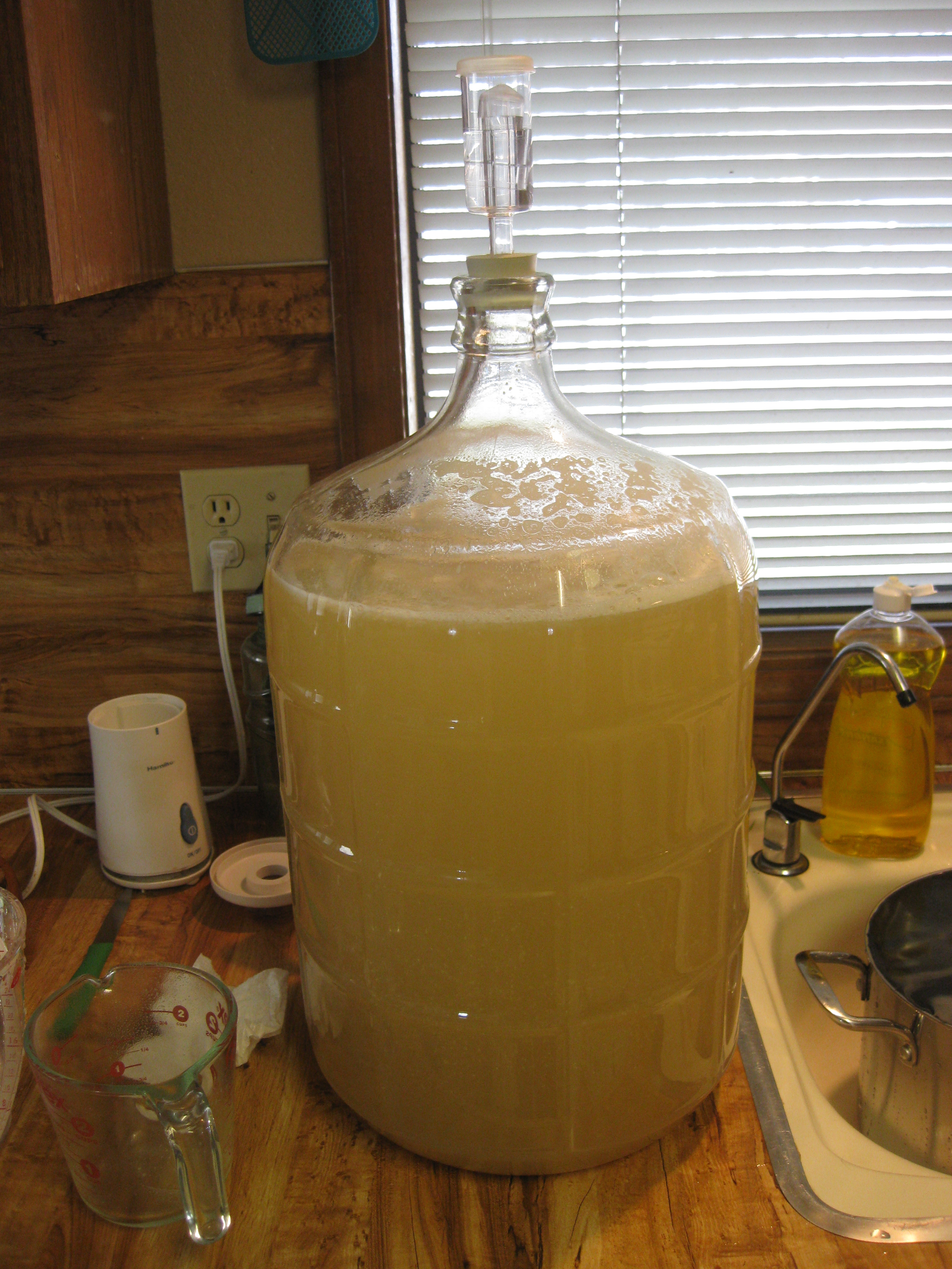 PER OWNED 6 GALLON GLASS CARBOY FERMENTER FOR HOMEBREW MADE IN MEXICO EXCELLENT