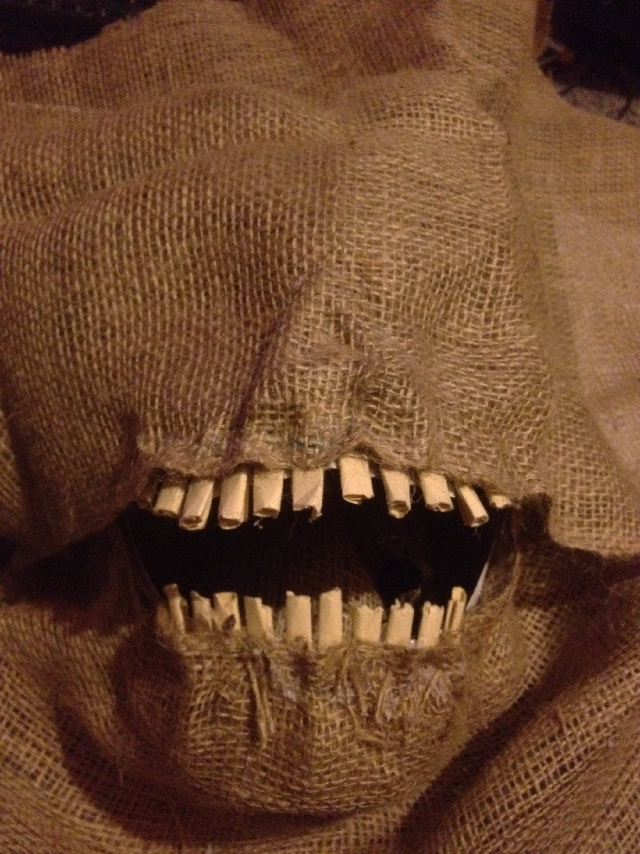 How to Make a Scary Scarecrow Mask (With Moveable Jaw) : 7 Steps (with