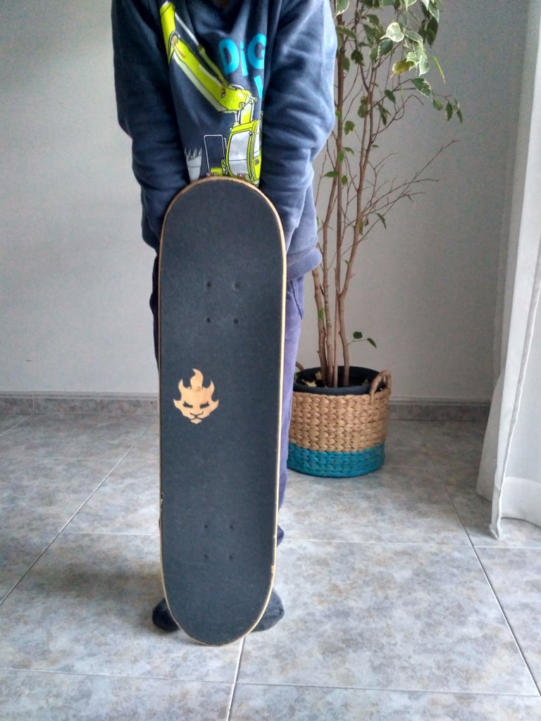 Diy Custom Grip Tape Already On A Skateboard 8 Steps With Pictures Instructables