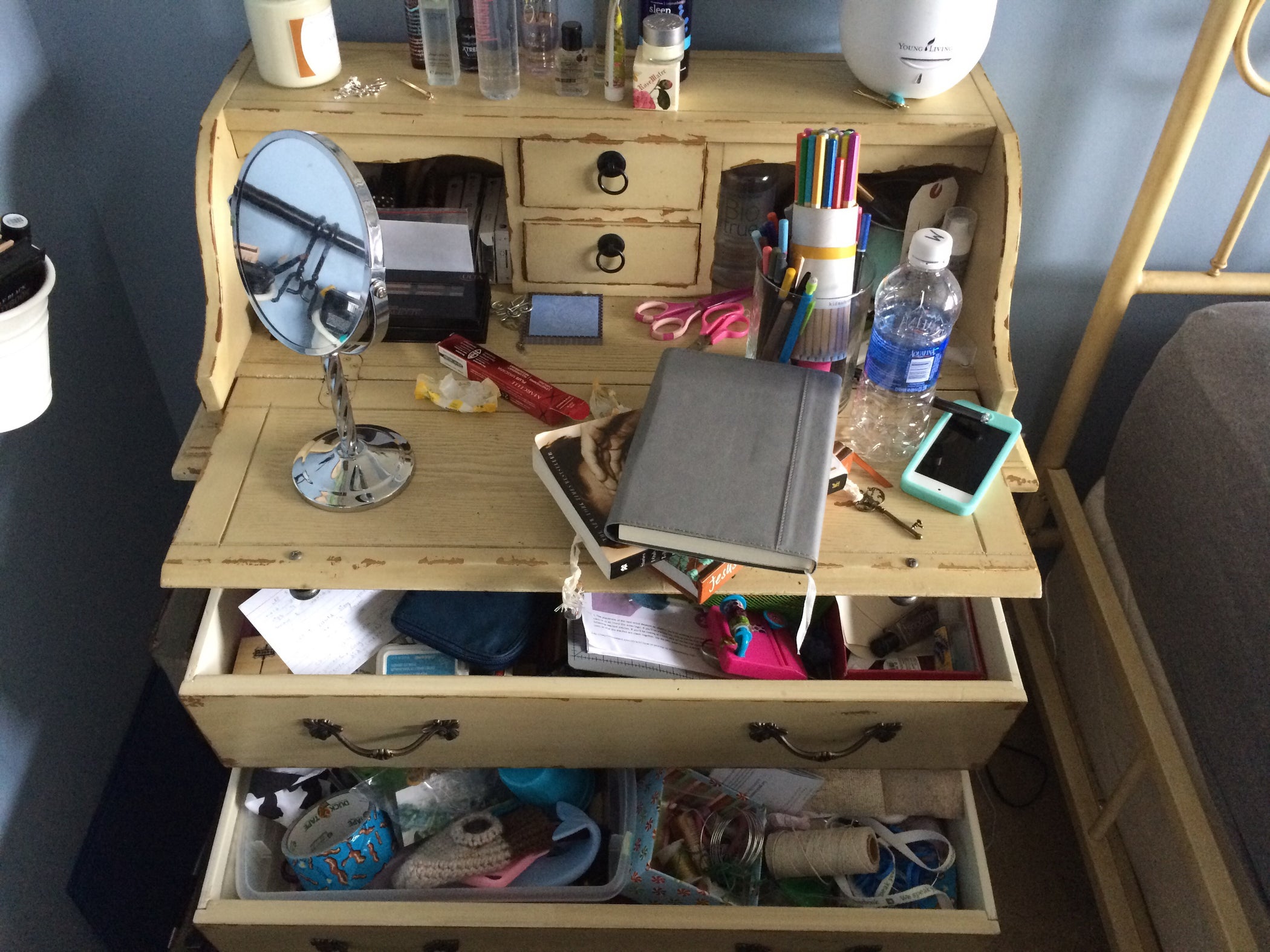 Organize a Messy Desk 8 Steps (with Pictures) Instructables