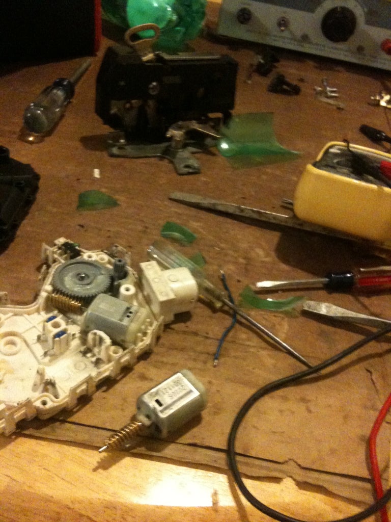 Repair Mini Cooper Electric Door Lock Actuator Locking Mechanism 18 Steps With Pictures Instructables