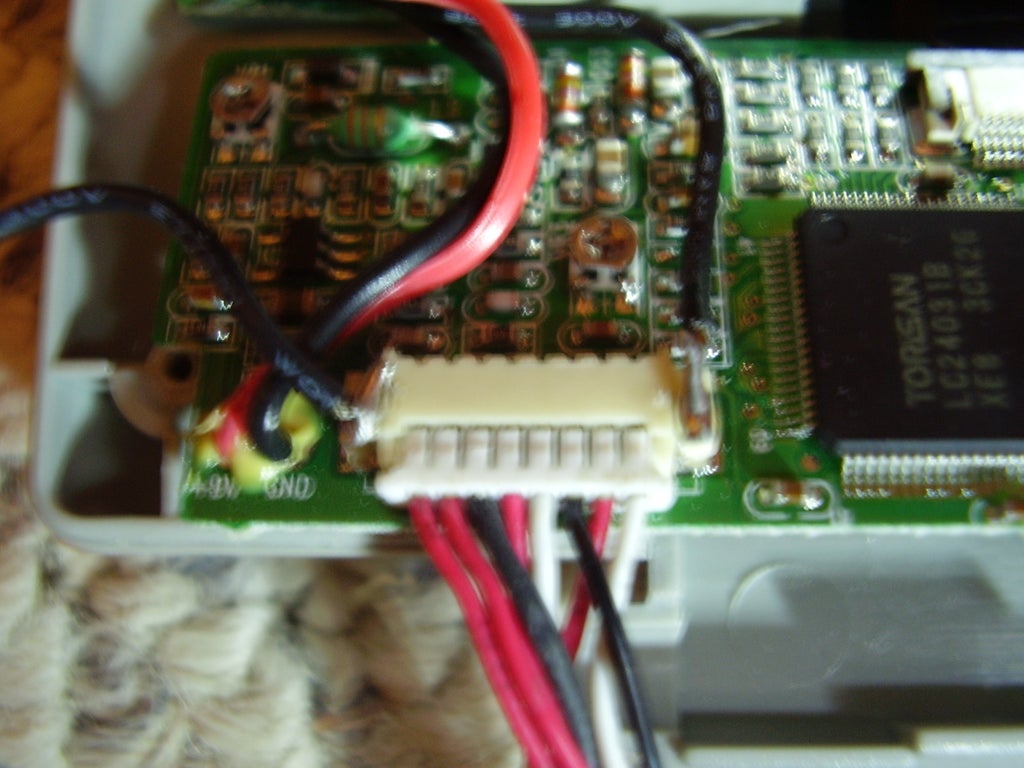 Wiring a LCD screen to a Wii