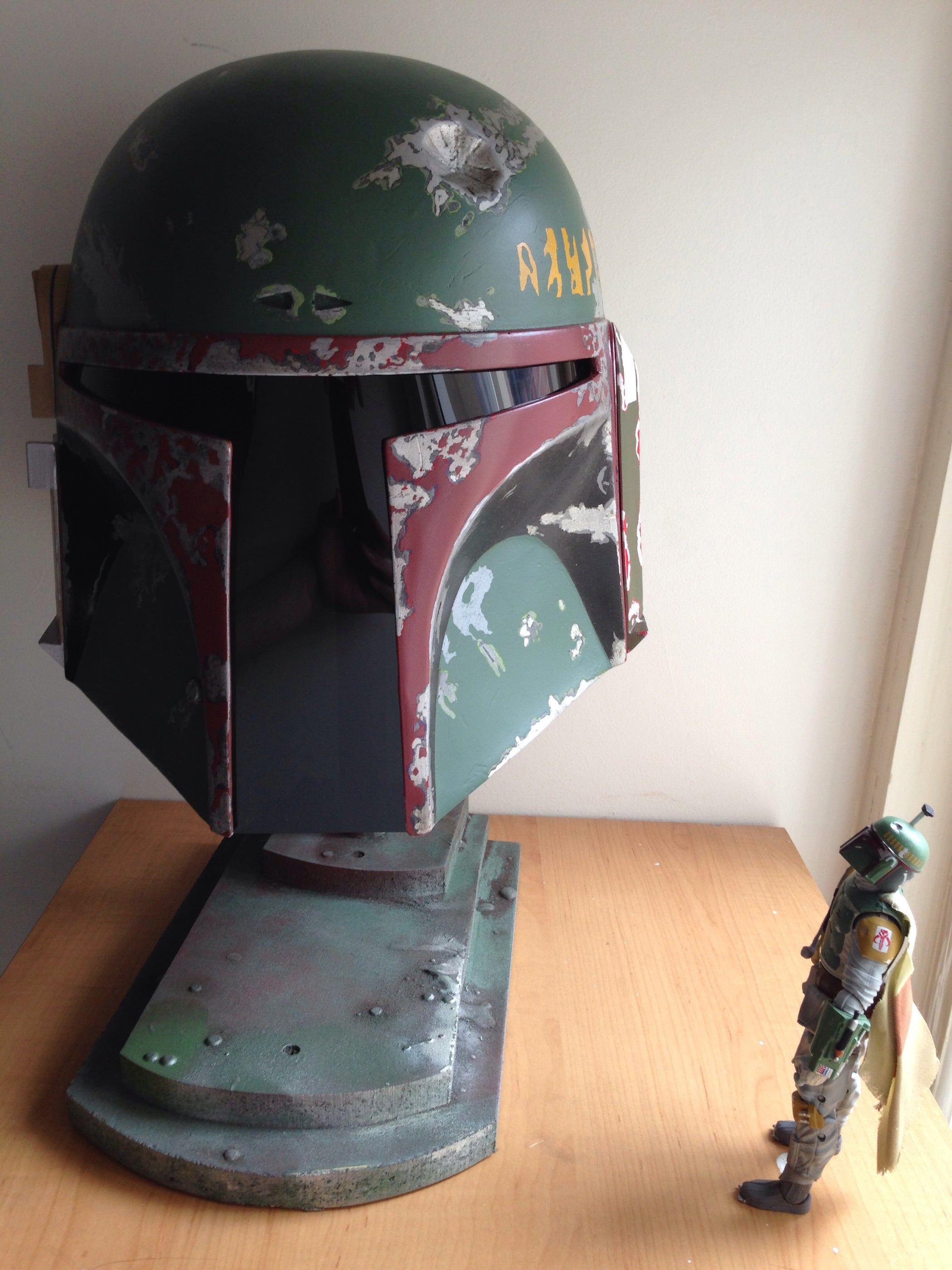 Painting a Boba Fett Helmet ( With Spray Cans ) : 11 Steps (with