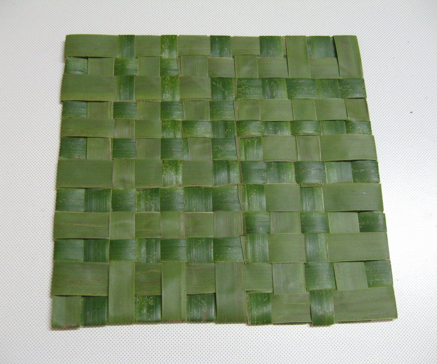 How to Weave a Small Mat From Coconut Leaves 4 Steps (with Pictures