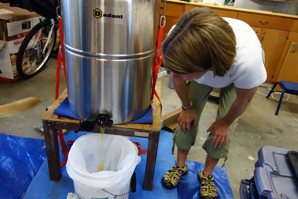 Extracting Honey 8 Steps With Pictures Instructables