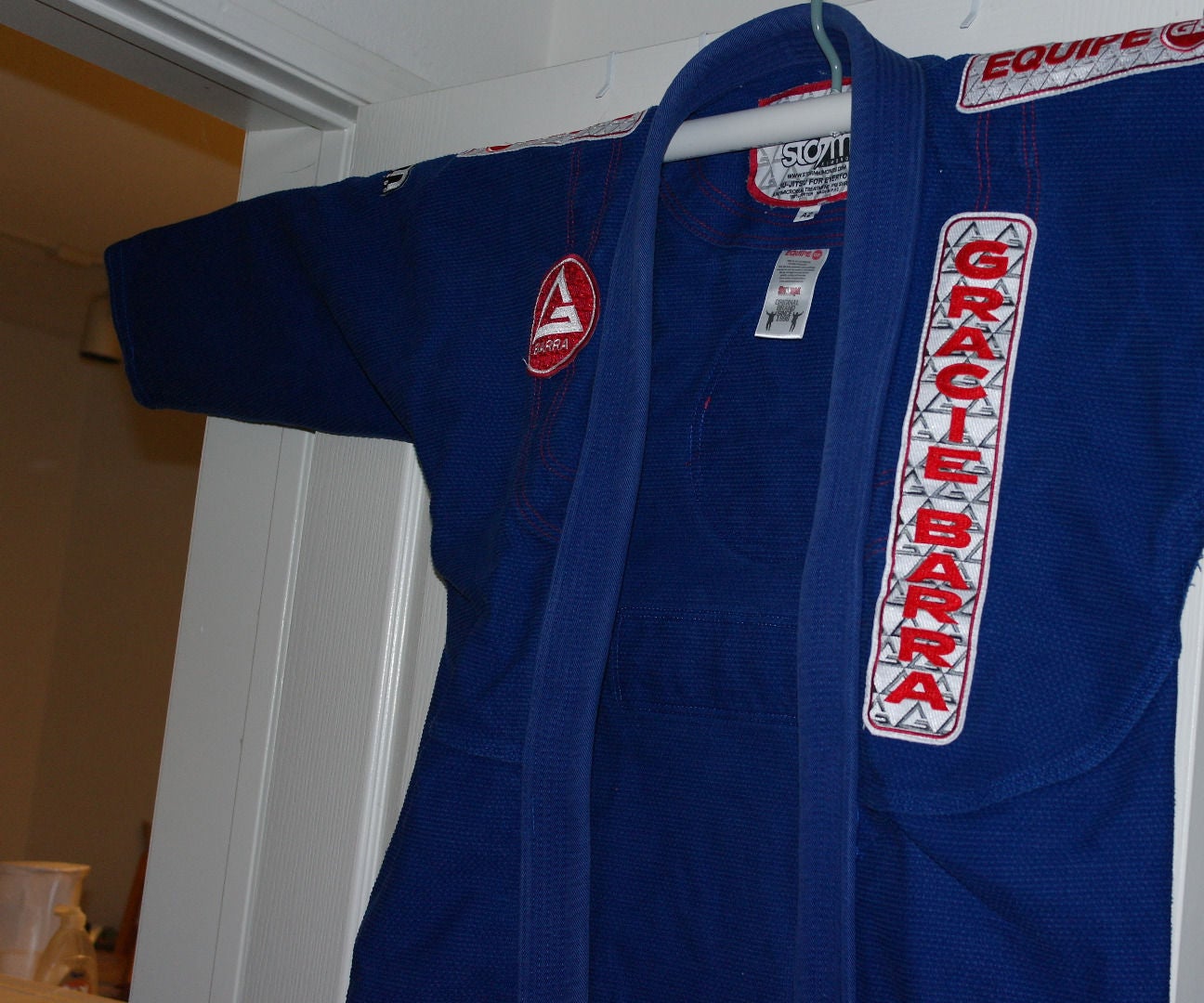 How to Make a Gi / Martial Arts Uniform Hanger 5 Steps Instructables