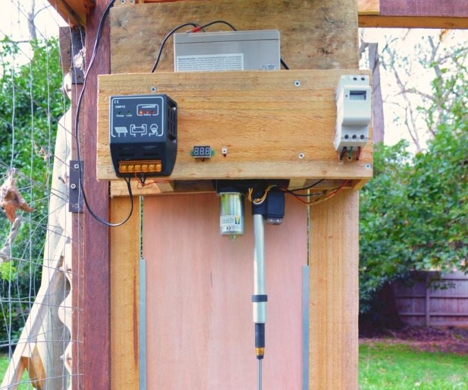 Simple Automatic Chicken Coop Door : 11 Steps (with Pictures
