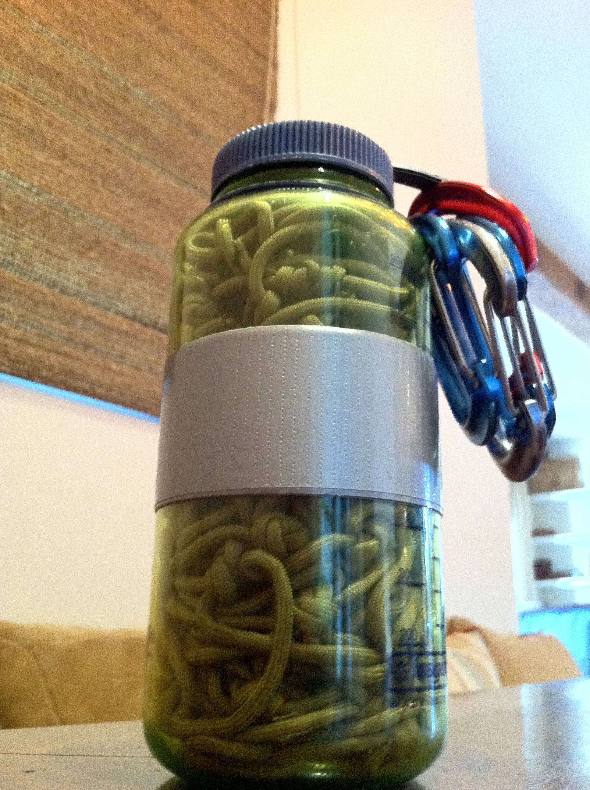 Multiuse Paracord Hammock in a Nalgene 11 Steps (with Pictures