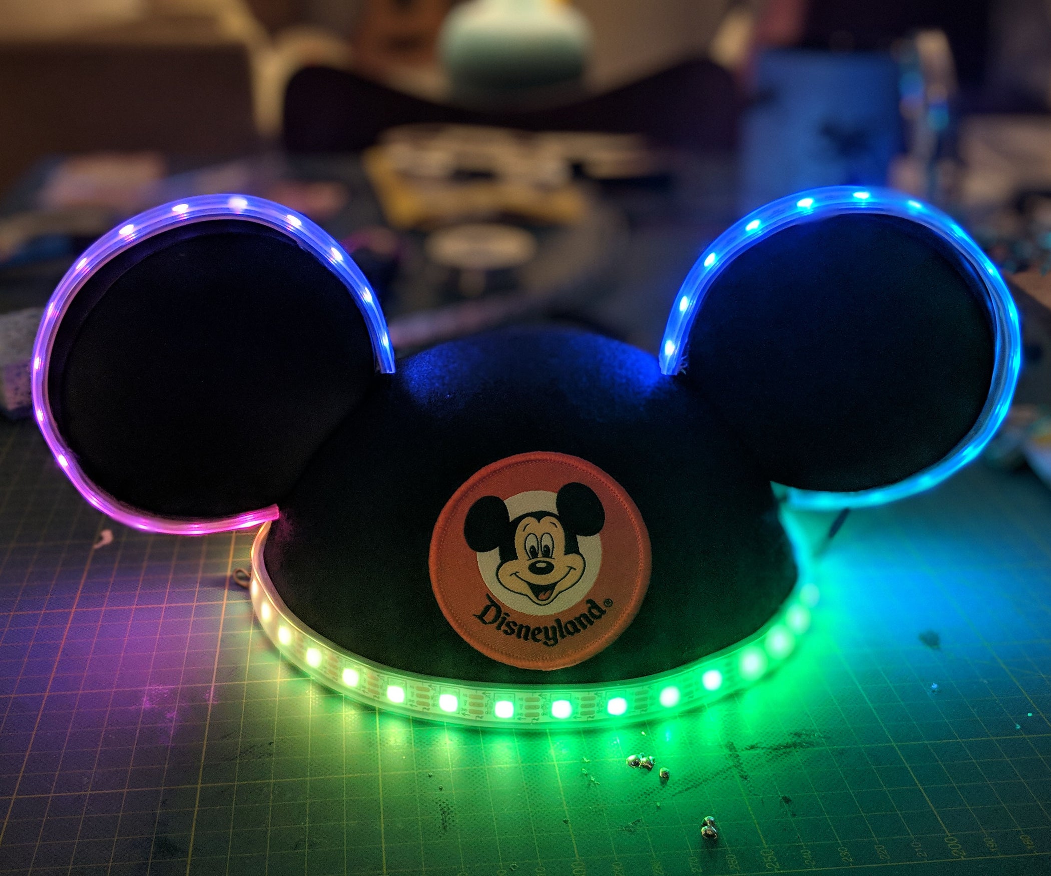 Custom Glowing Multicolored Mickey Ears 9 Steps (with Pictures