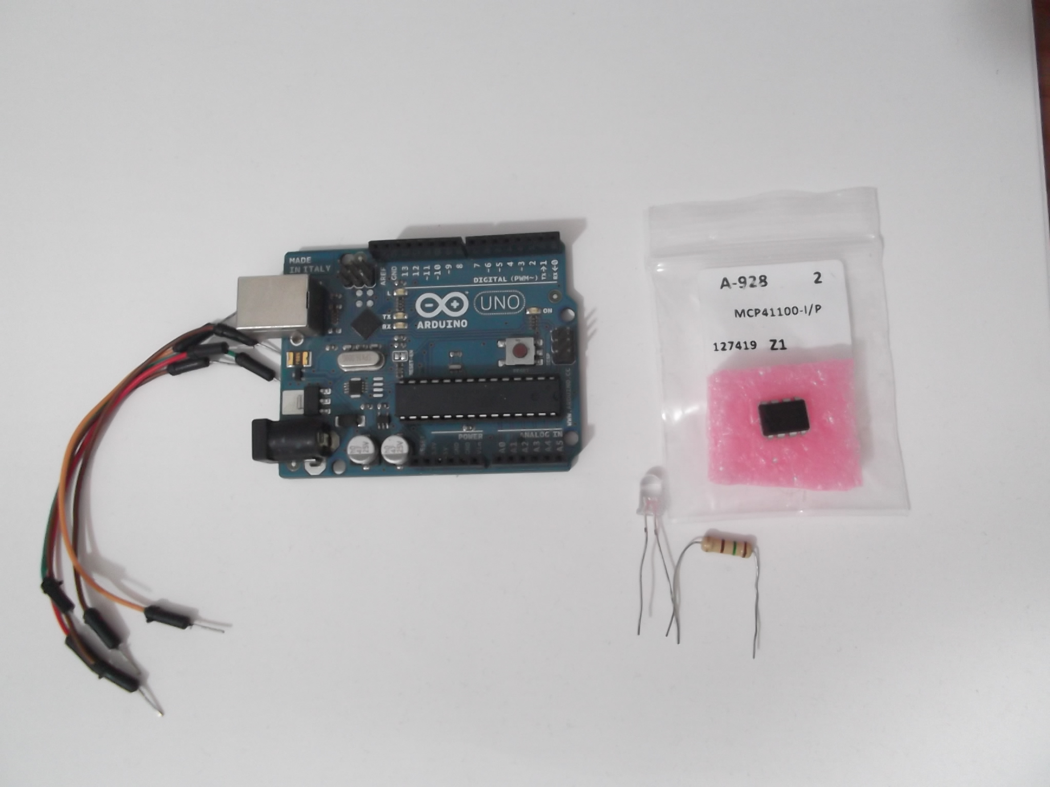 Digital Potentiometer MCP41100 and Arduino Trybotics