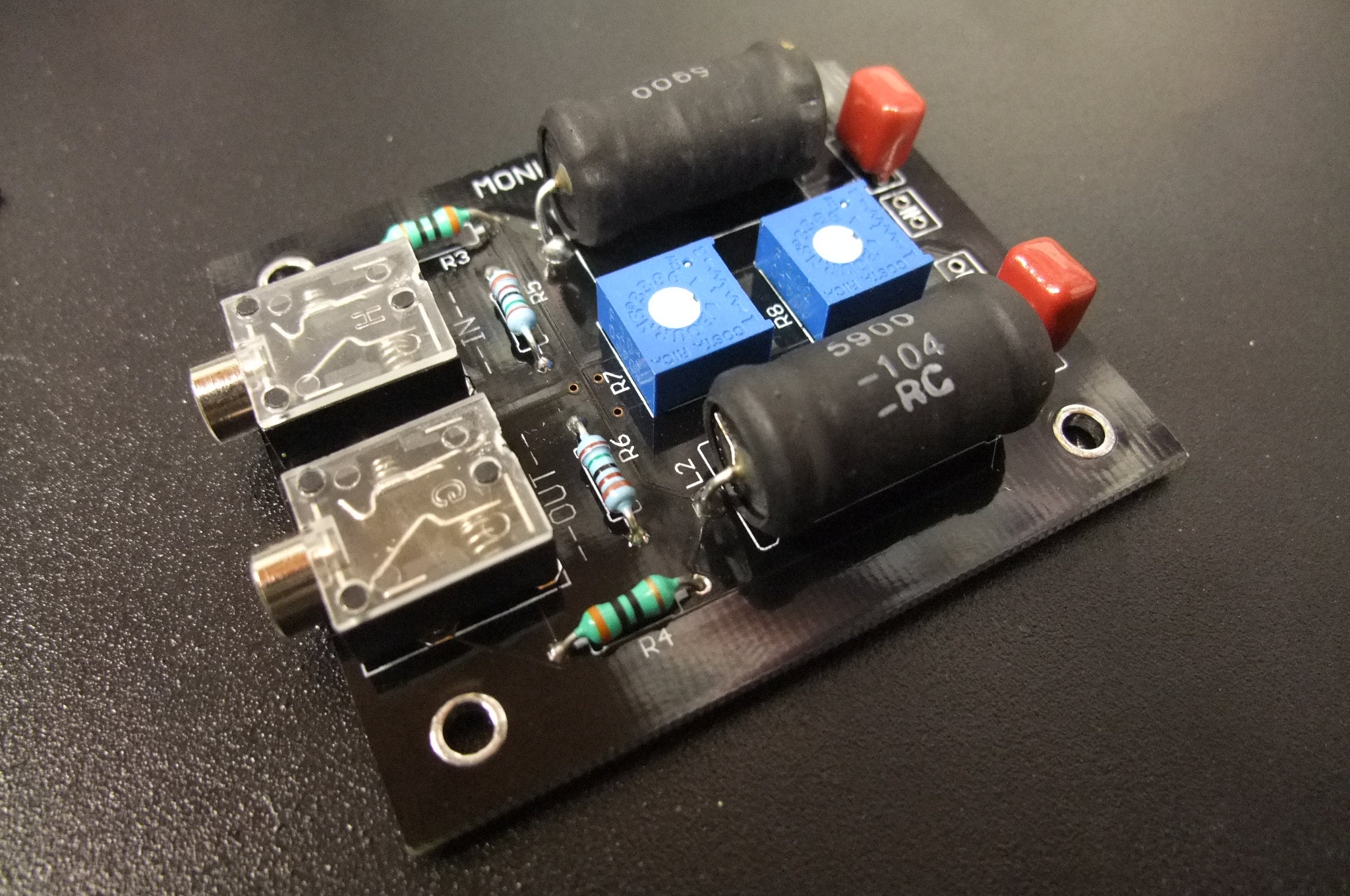 MonoXover 2-way Pre-amp Audio Crossover: 4 Steps