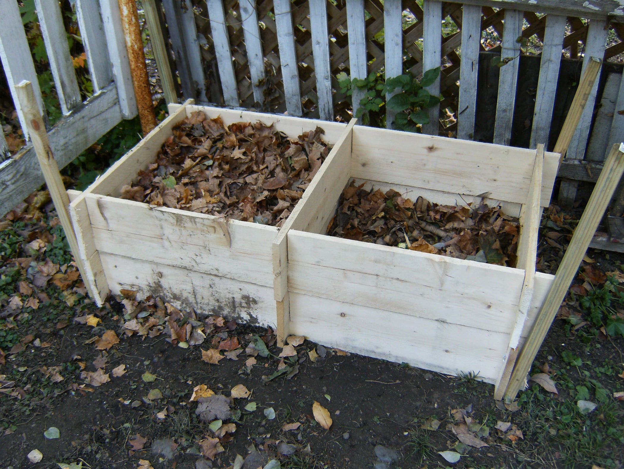 Twin Compost Bin : 7 Steps (with Pictures) - Instructables